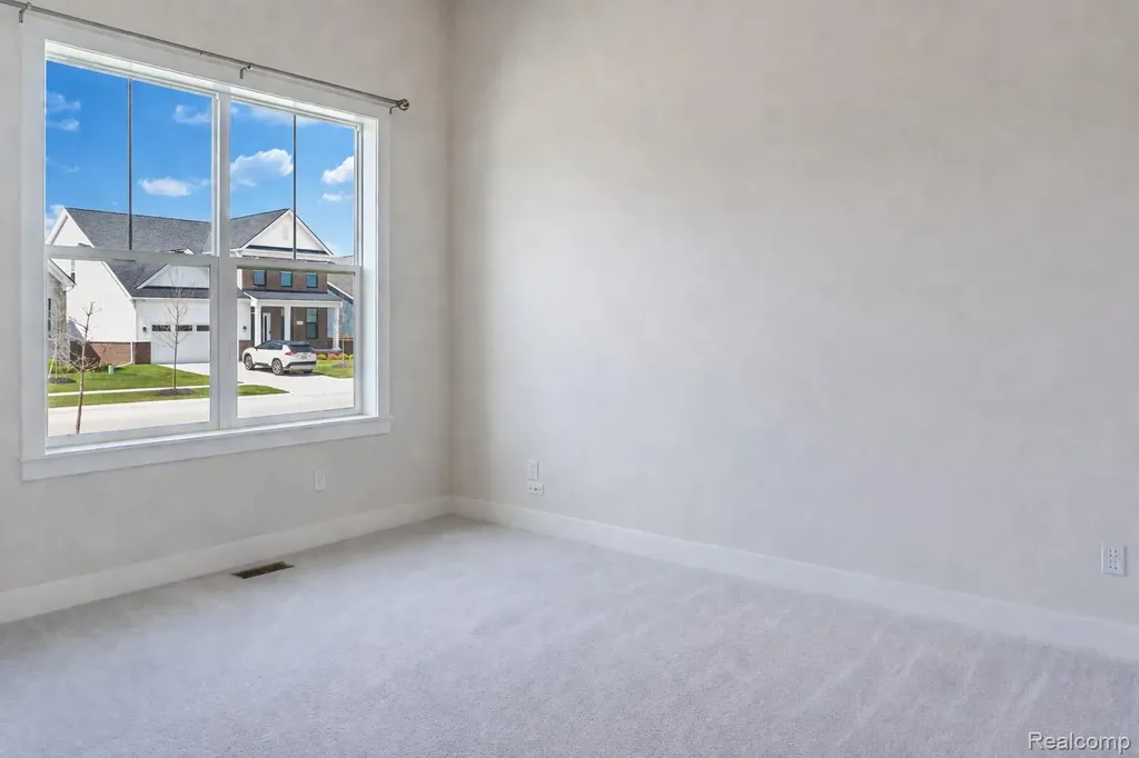 5545 Helmsdale Boulevard West Bloomfield Charter Township MI 48322