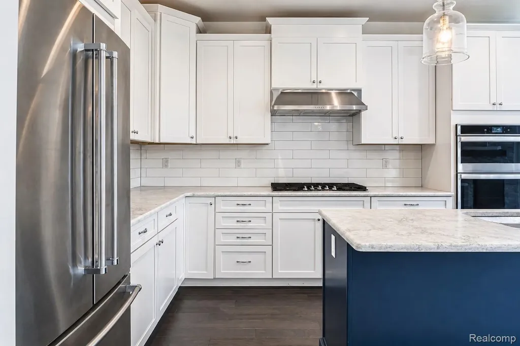5545 Helmsdale Boulevard West Bloomfield Charter Township MI 48322