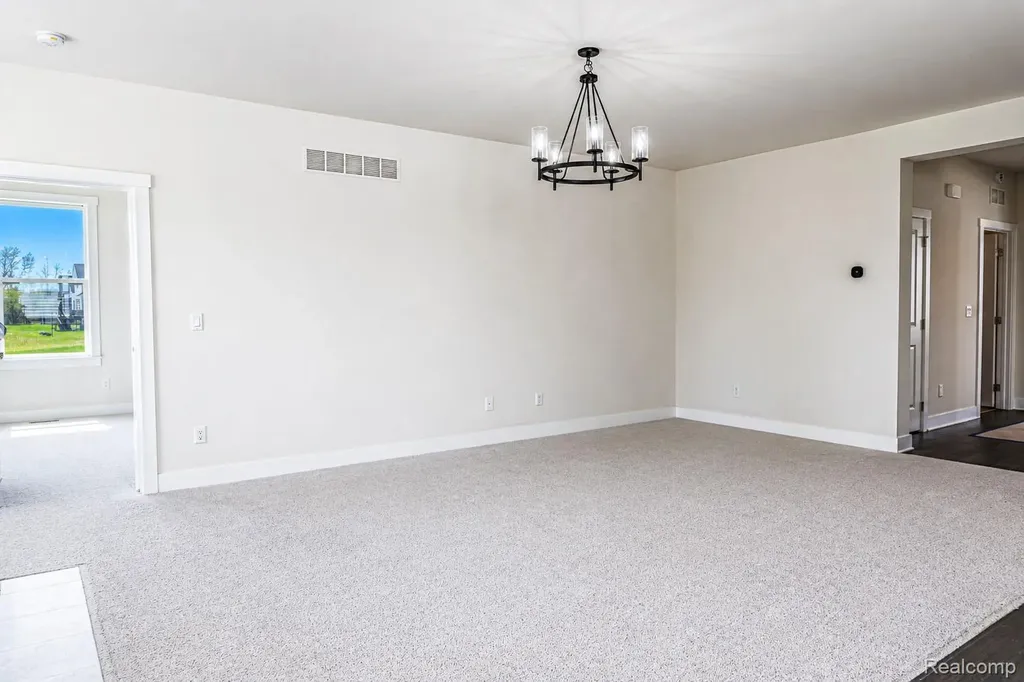 5545 Helmsdale Boulevard West Bloomfield Charter Township MI 48322