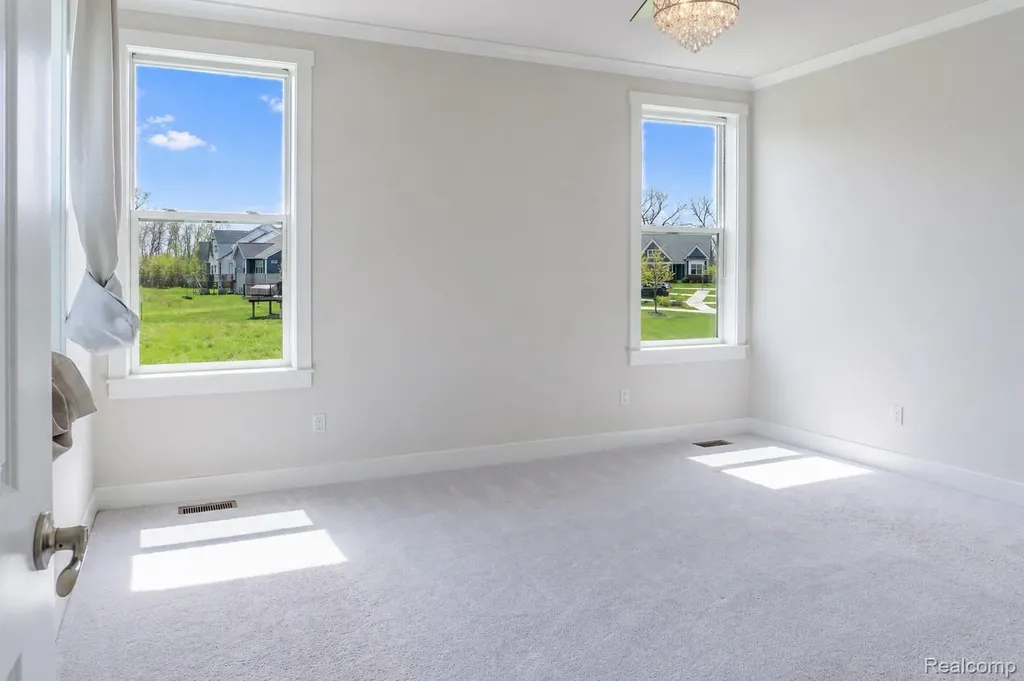 5545 Helmsdale Boulevard West Bloomfield Charter Township MI 48322