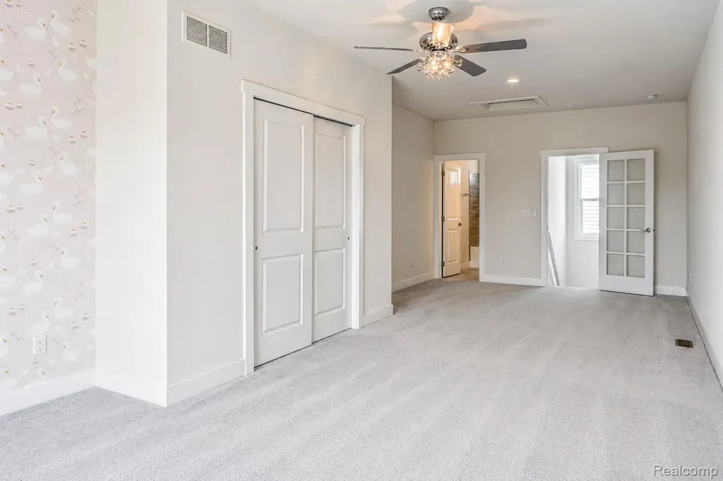 5545 Helmsdale Boulevard West Bloomfield Charter Township MI 48322