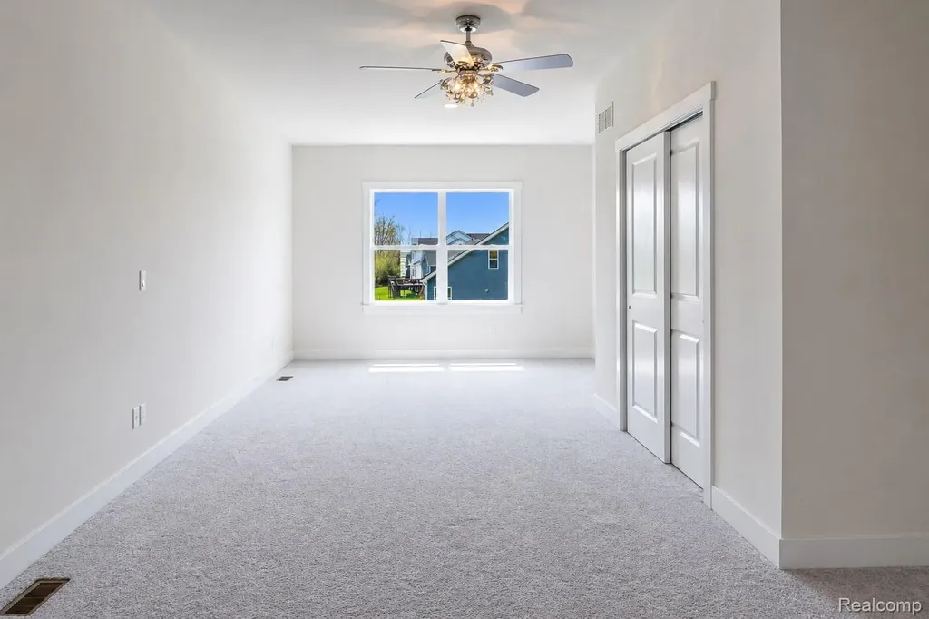 5545 Helmsdale Boulevard West Bloomfield Charter Township MI 48322