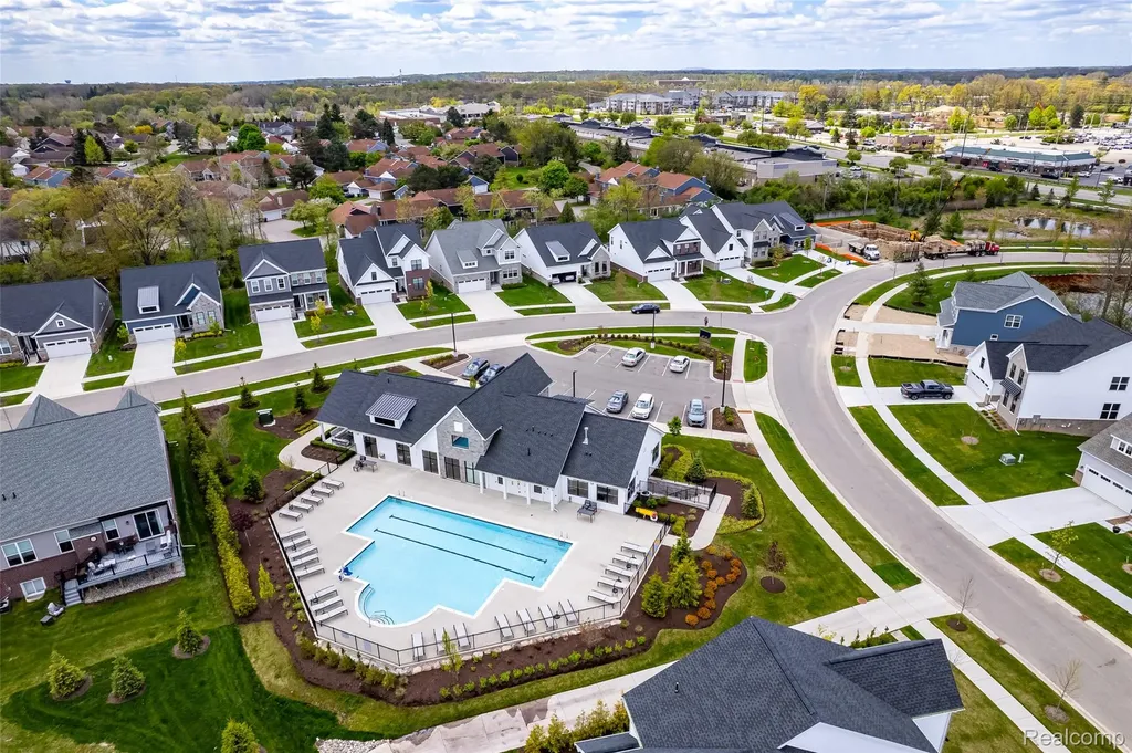 5545 Helmsdale Boulevard West Bloomfield Charter Township MI 48322
