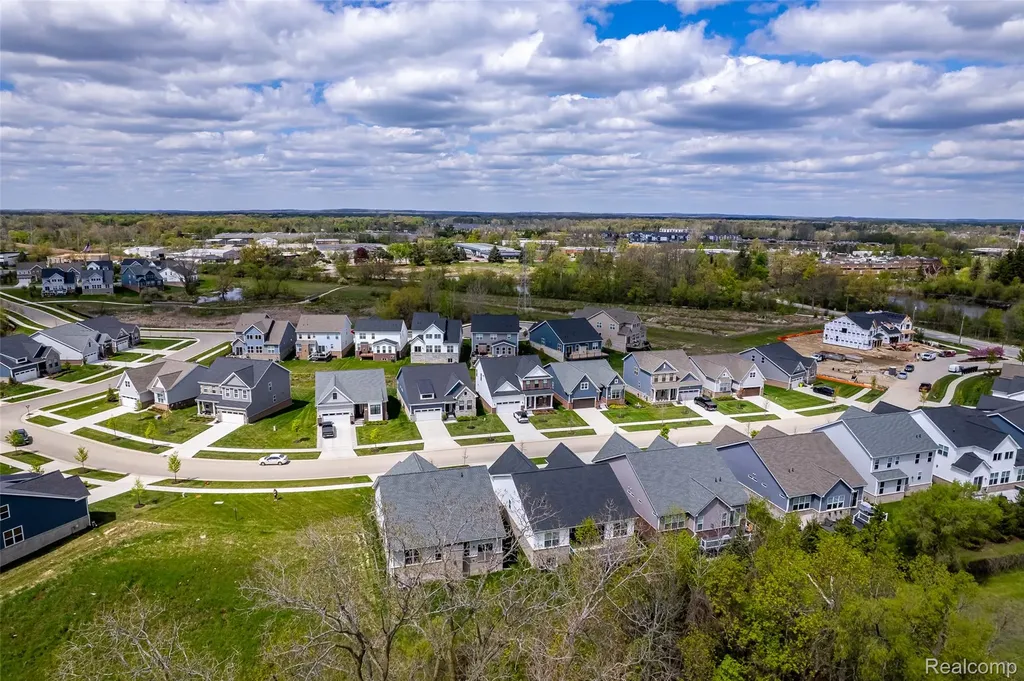 5545 Helmsdale Boulevard West Bloomfield Charter Township MI 48322