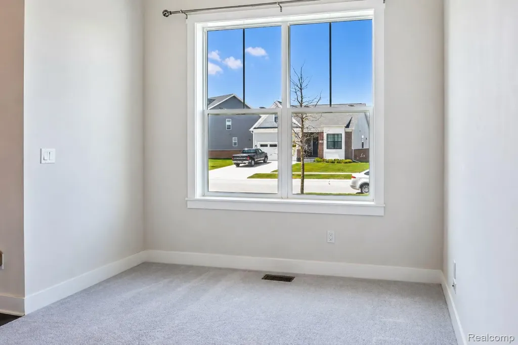 5545 Helmsdale Boulevard West Bloomfield Charter Township MI 48322
