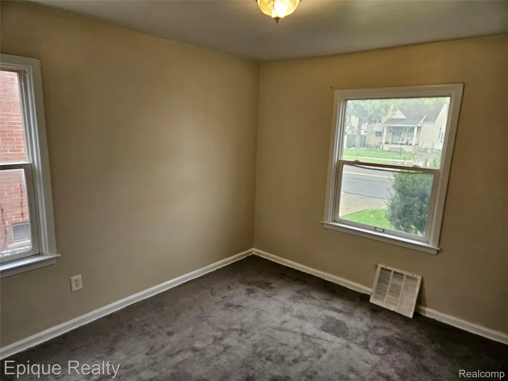 7341 Evergreen Avenue Detroit City MI 48228