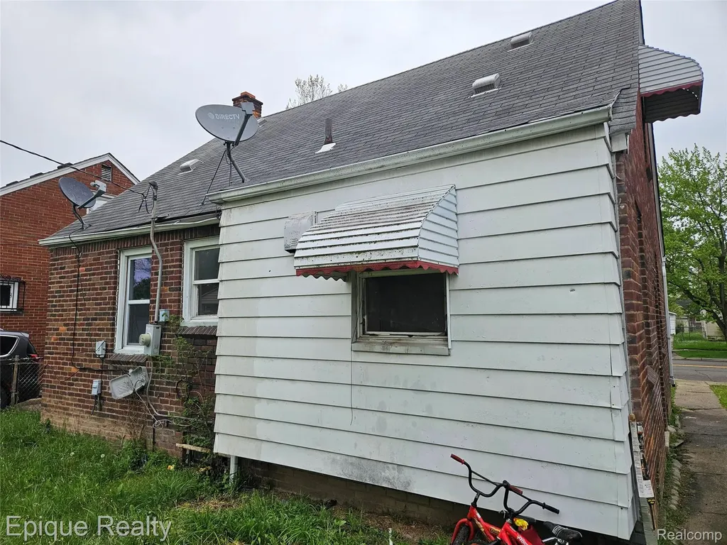 7341 Evergreen Avenue Detroit City MI 48228