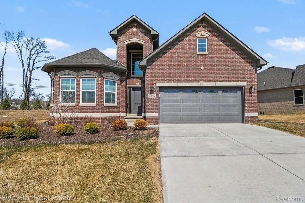 7842 Trailside Court West Bloomfield Charter Township MI 48323