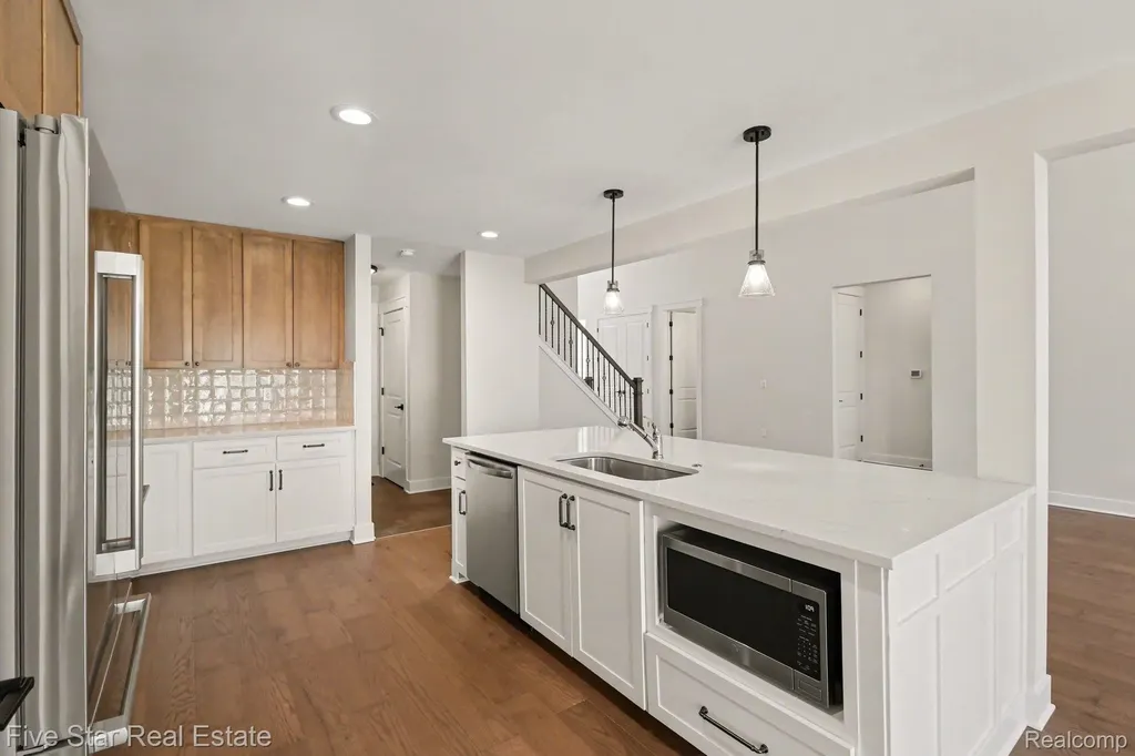 7842 Trailside Court West Bloomfield Charter Township MI 48323