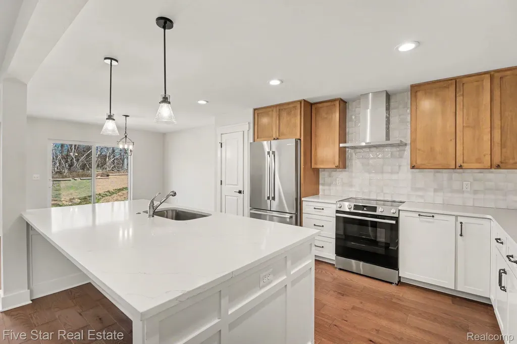 7842 Trailside Court West Bloomfield Charter Township MI 48323