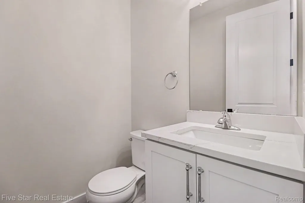 7842 Trailside Court West Bloomfield Charter Township MI 48323