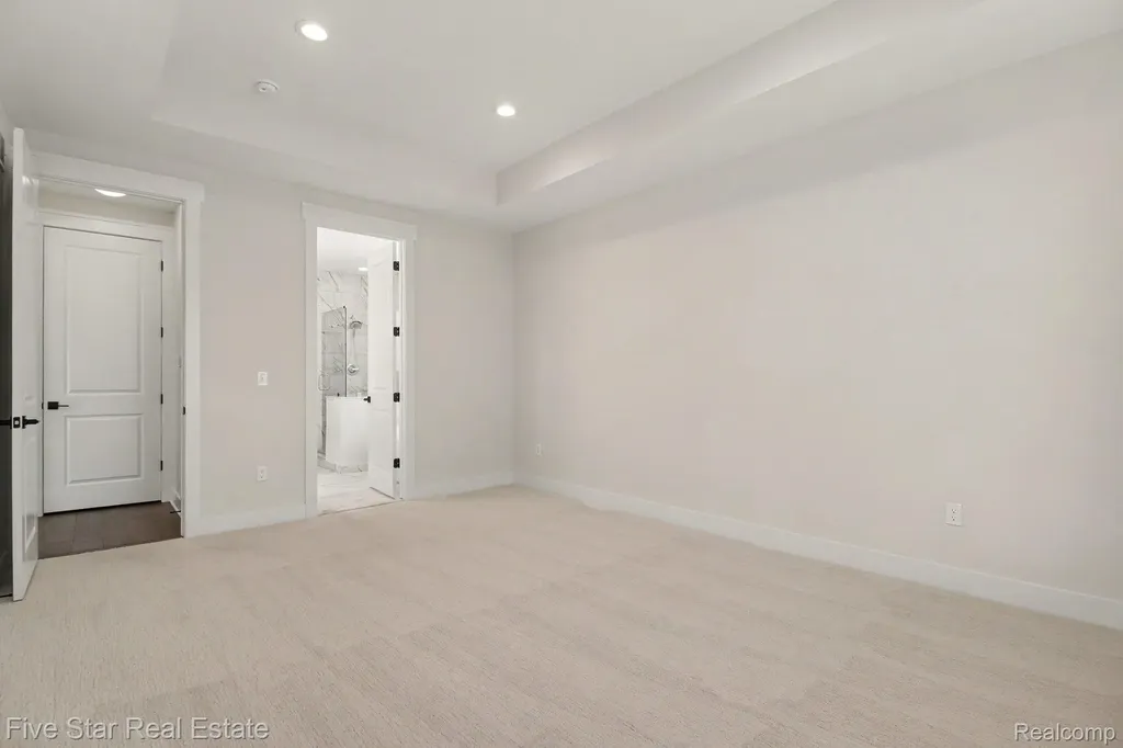 7842 Trailside Court West Bloomfield Charter Township MI 48323