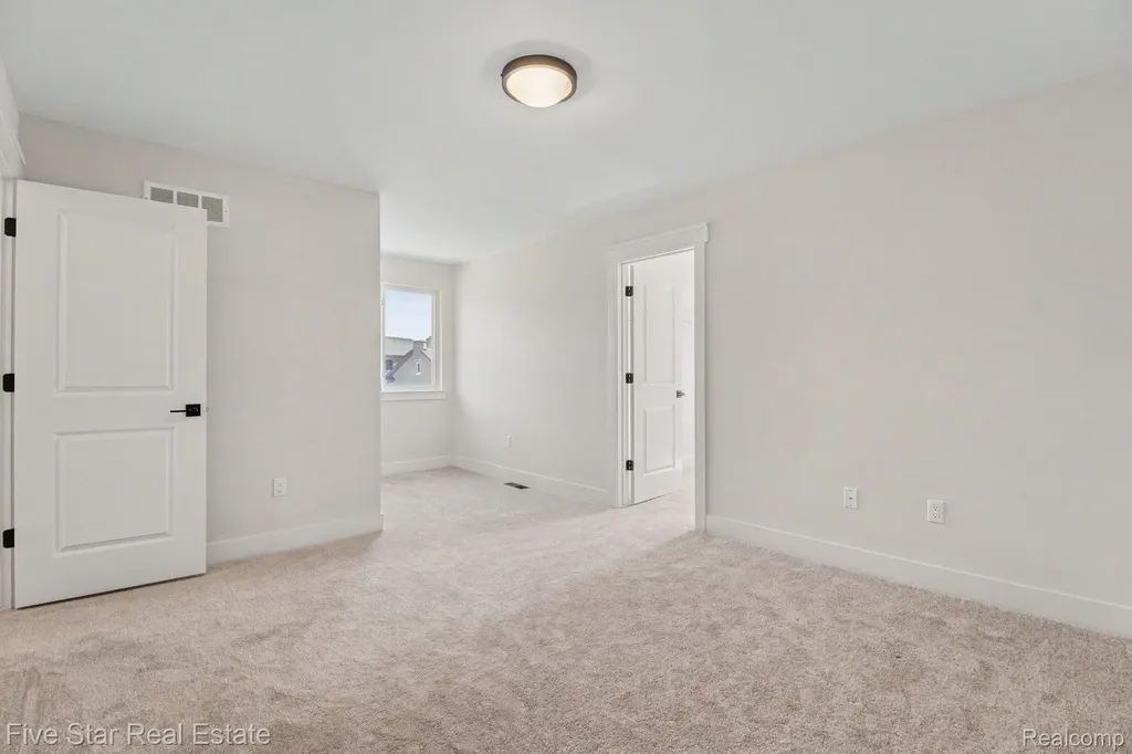 7842 Trailside Court West Bloomfield Charter Township MI 48323