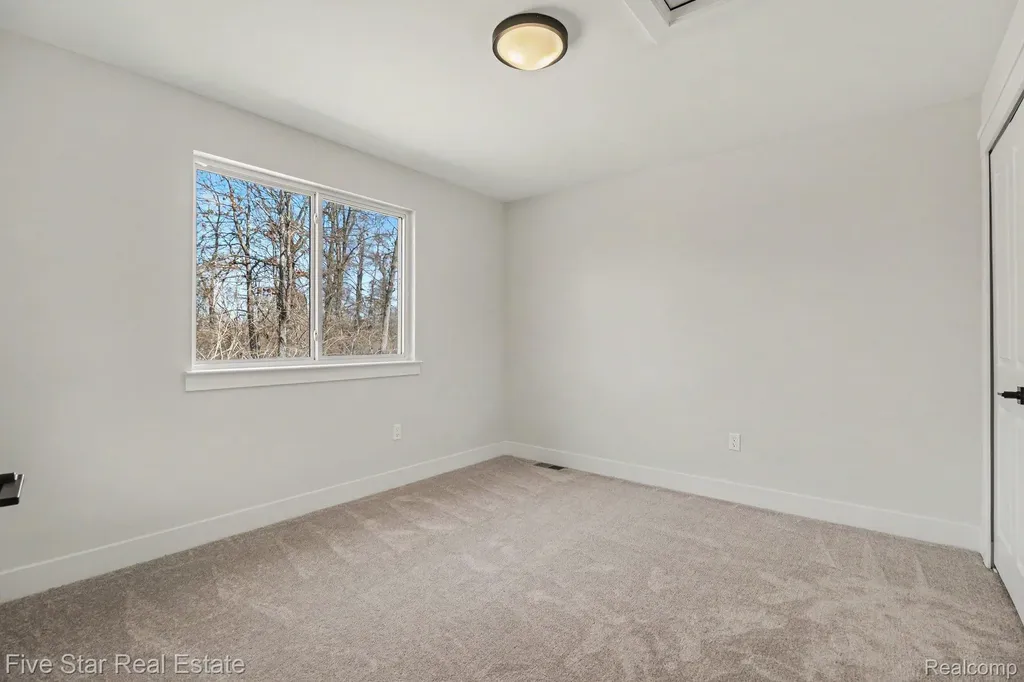 7842 Trailside Court West Bloomfield Charter Township MI 48323