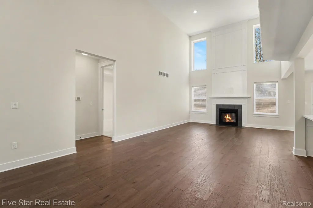 7842 Trailside Court West Bloomfield Charter Township MI 48323