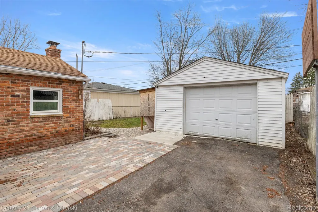 23020 Albion Avenue Farmington Hills City MI 48336
