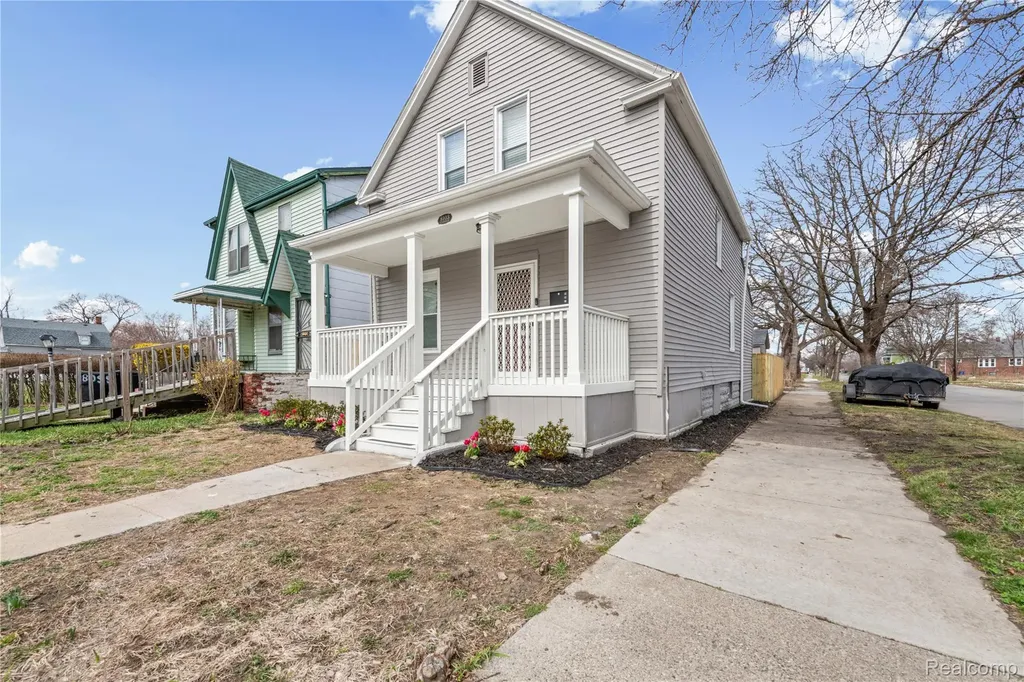 8103 E Canfield Street Detroit City MI 48214