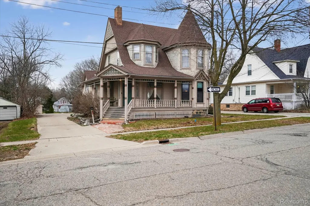221 N Cherry Street Flushing City MI 48433