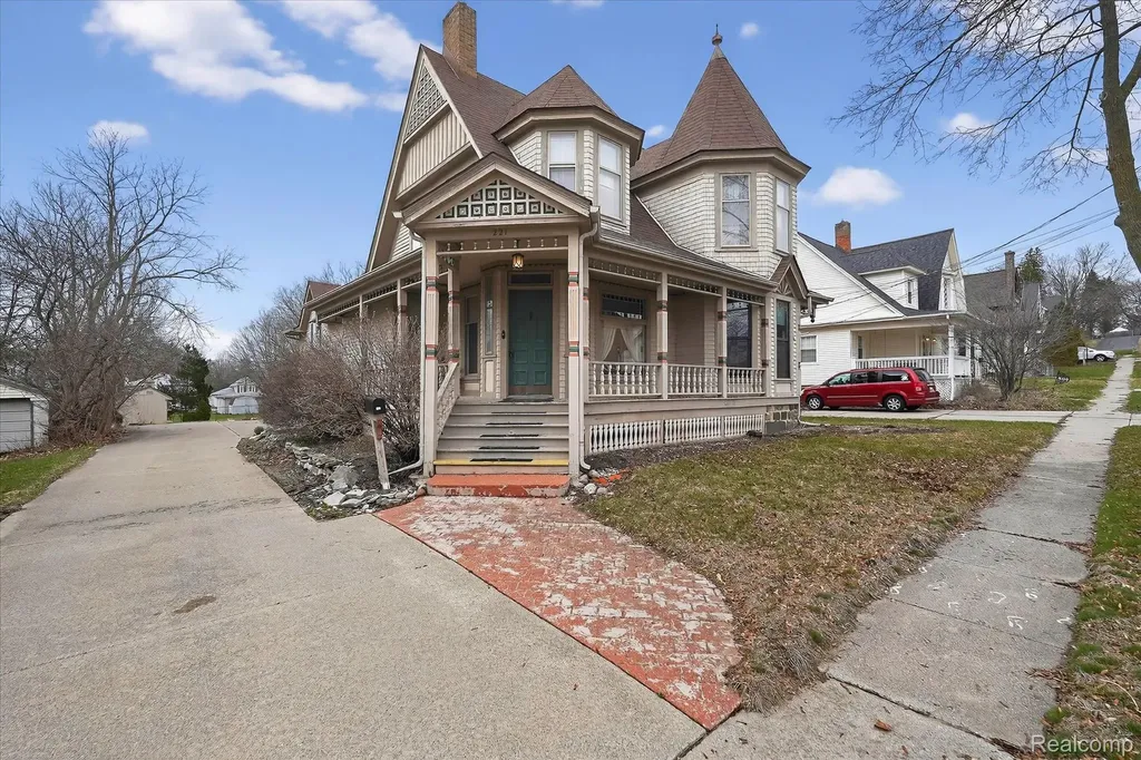 221 N Cherry Street Flushing City MI 48433