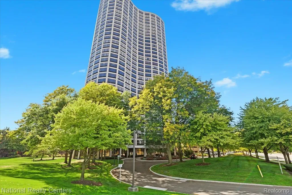5000 Town Center Southfield City MI 48075