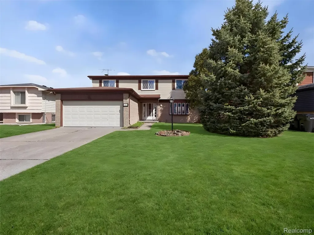 4667 Bloomfield Drive Sterling Heights City MI 48310