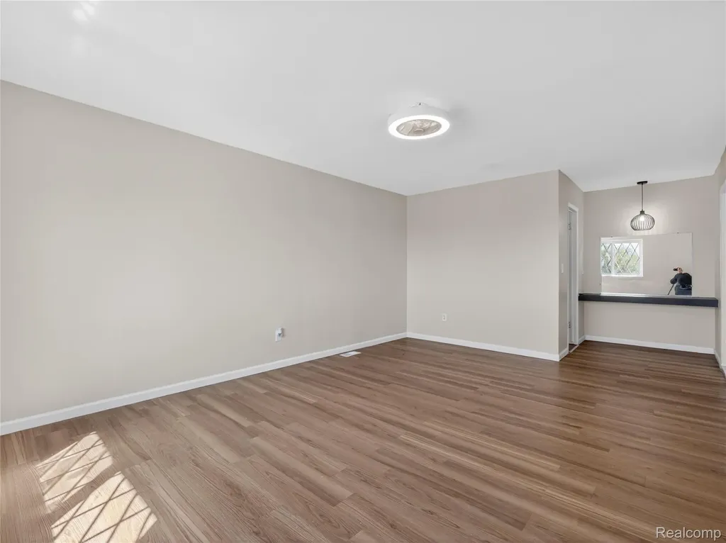 4667 Bloomfield Drive Sterling Heights City MI 48310