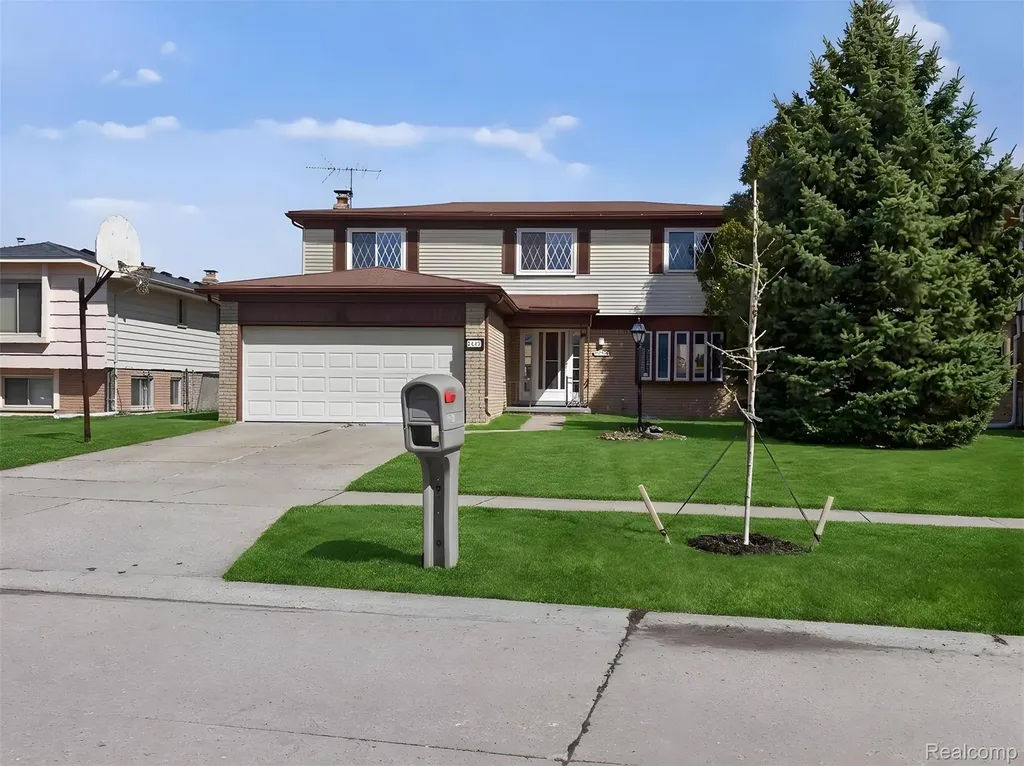 4667 Bloomfield Drive Sterling Heights City MI 48310