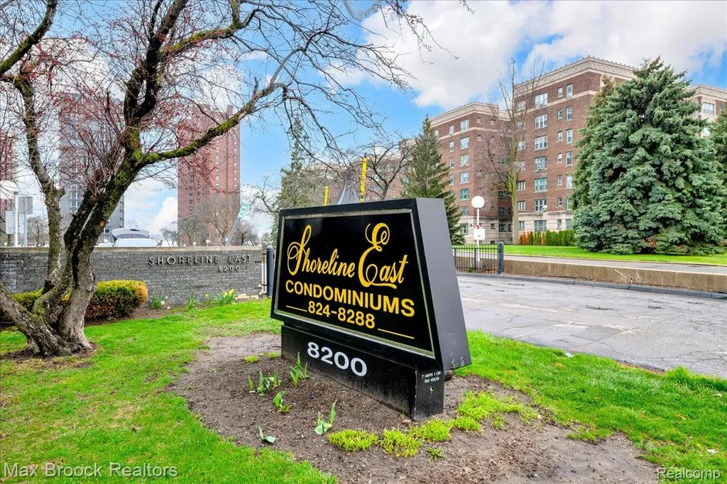 8200 E Jefferson Avenue Detroit City MI 48214
