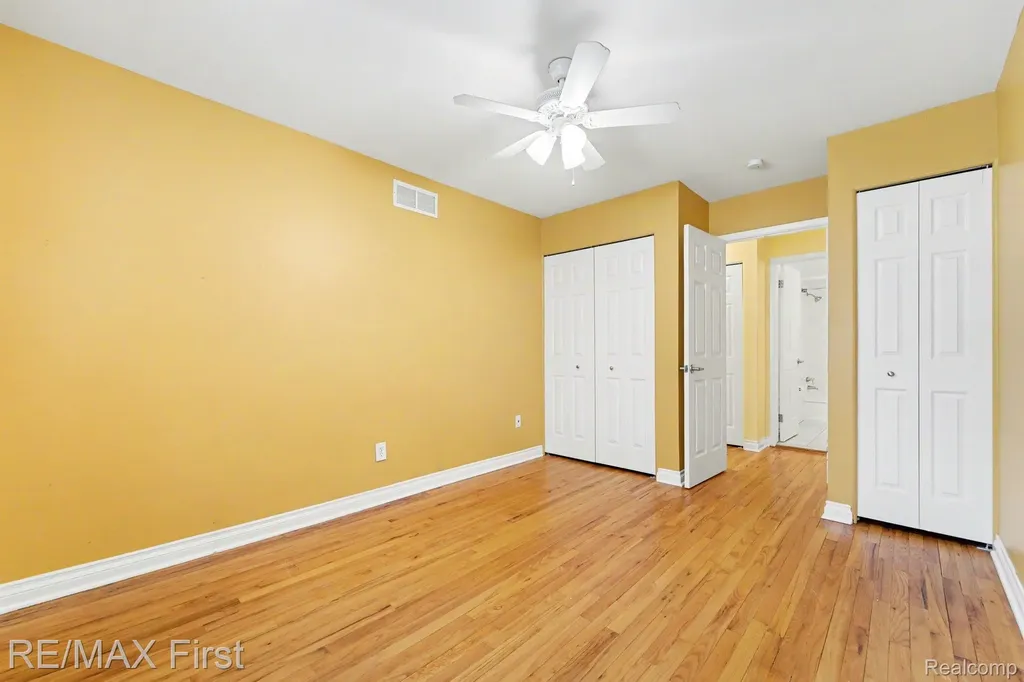 925 Laprairie Street Ferndale City MI 48220