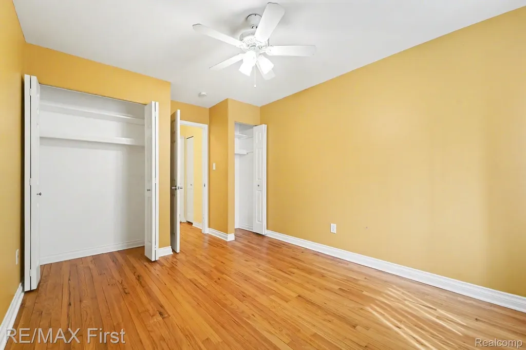 925 Laprairie Street Ferndale City MI 48220