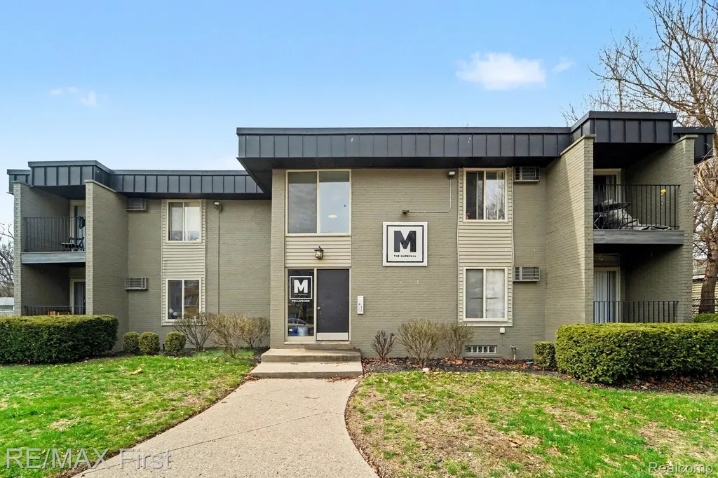 925 Laprairie Street Ferndale City MI 48220