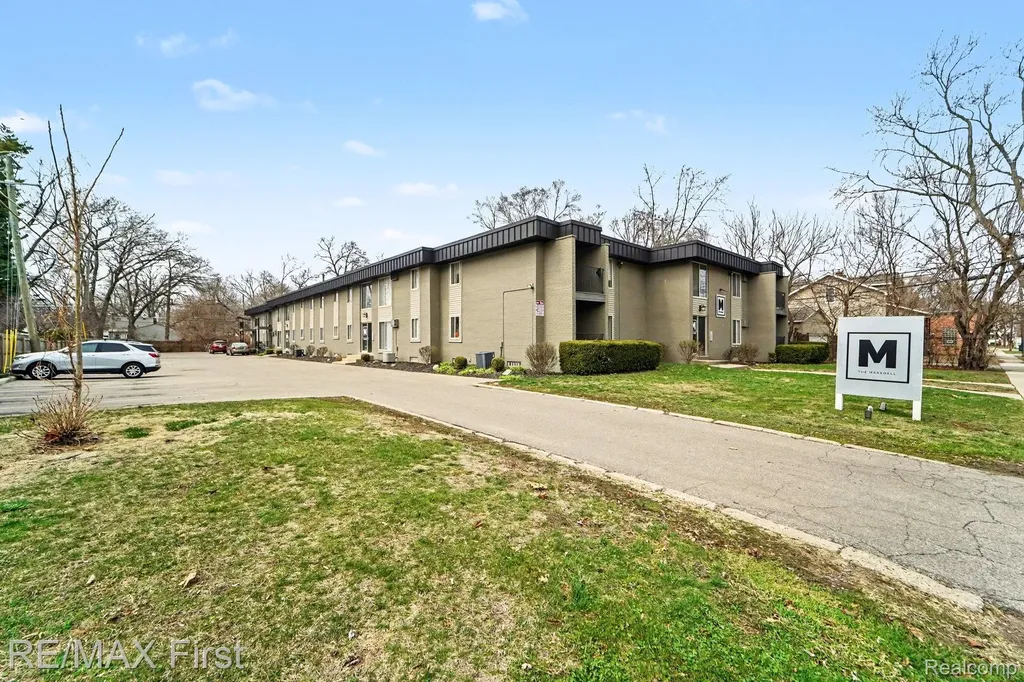 925 Laprairie Street Ferndale City MI 48220