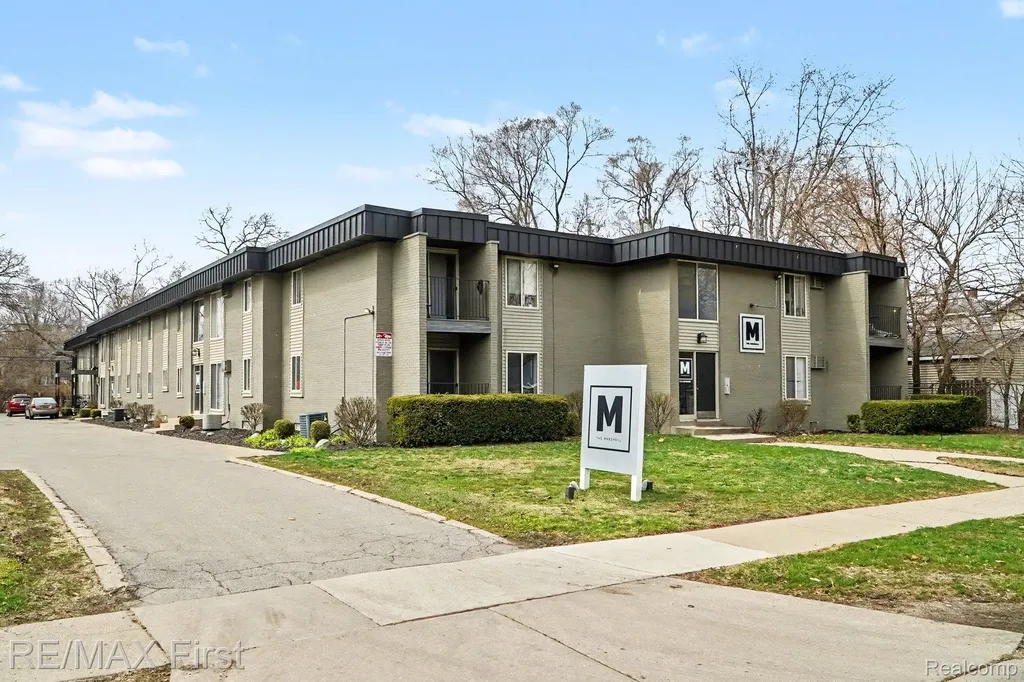 925 Laprairie Street Ferndale City MI 48220