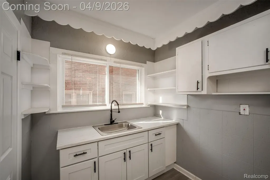 15739 Washburn Street Detroit City MI 48238