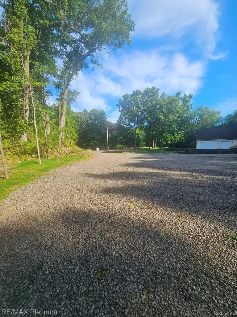 4253 Link Drive Brighton Township MI 48114