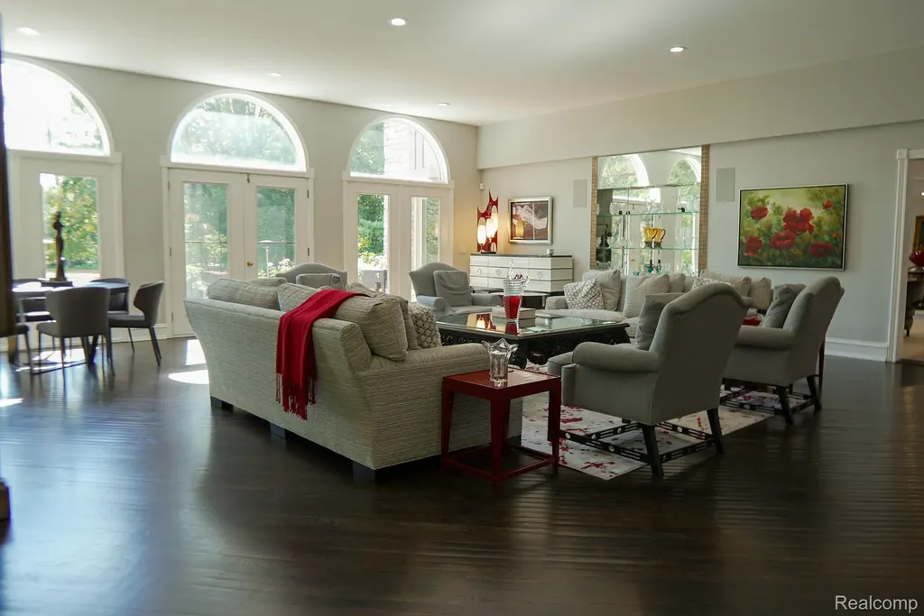 320 Cranbrook Court Bloomfield Hills City MI 48304