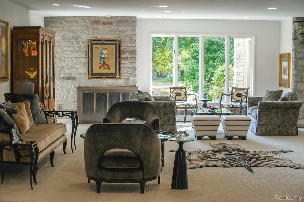 320 Cranbrook Court Bloomfield Hills City MI 48304