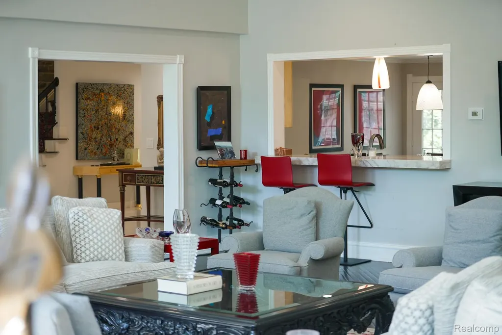 320 Cranbrook Court Bloomfield Hills City MI 48304