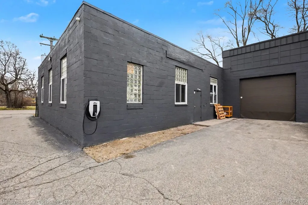 5650 Jamestown Road Shelby Charter Township MI 48317