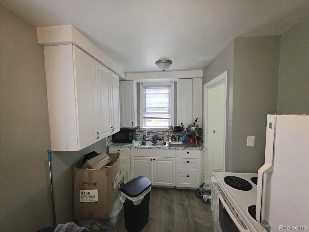 18499 Pierson Street Detroit City MI 48219