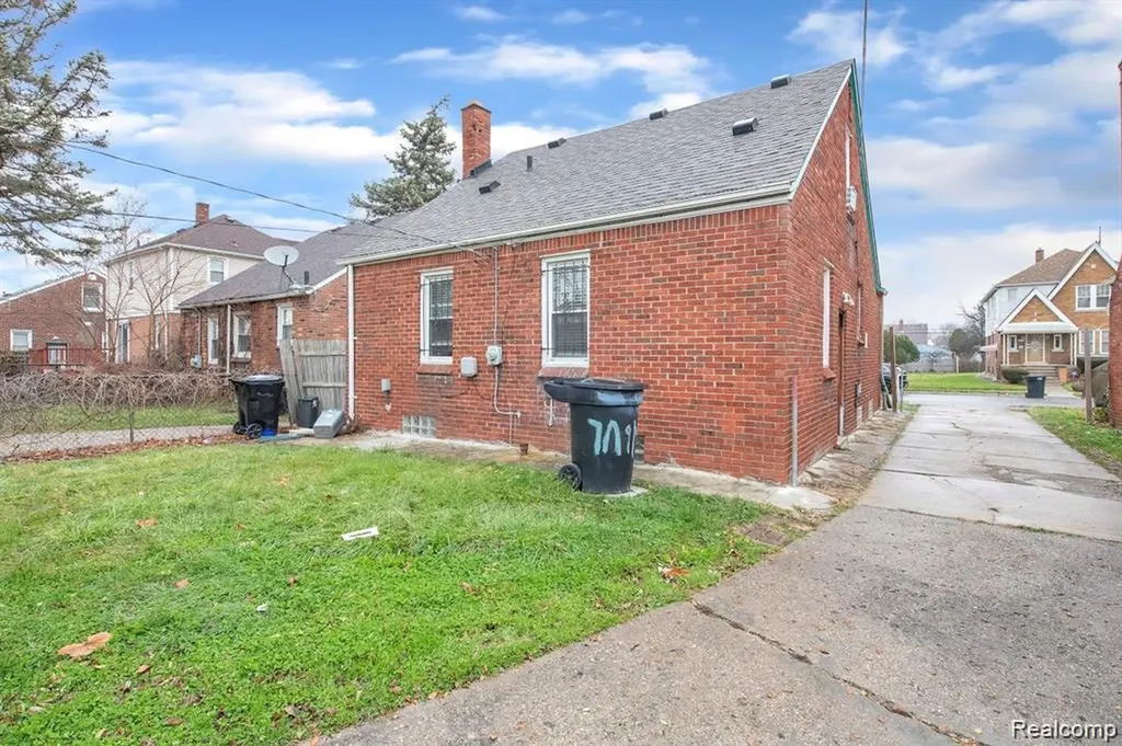 6839 Rosemont Avenue Detroit City MI 48228