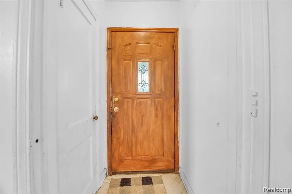 6839 Rosemont Avenue Detroit City MI 48228