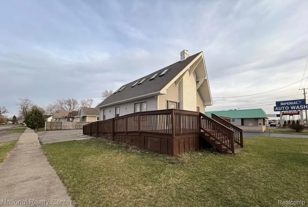 509 Elizabeth Lake Road Waterford Charter Township MI 48328