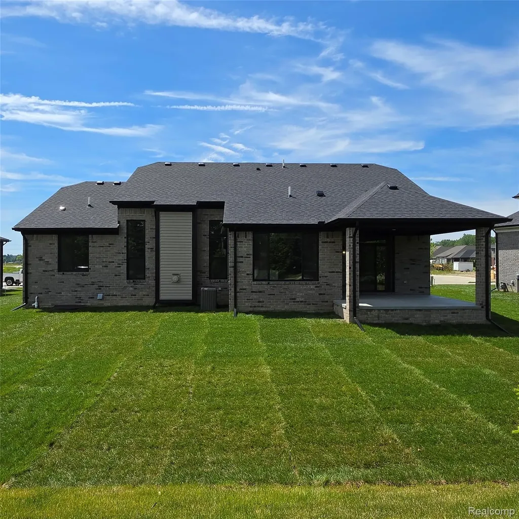 7368 Brys Drive Shelby Charter Township MI 48316