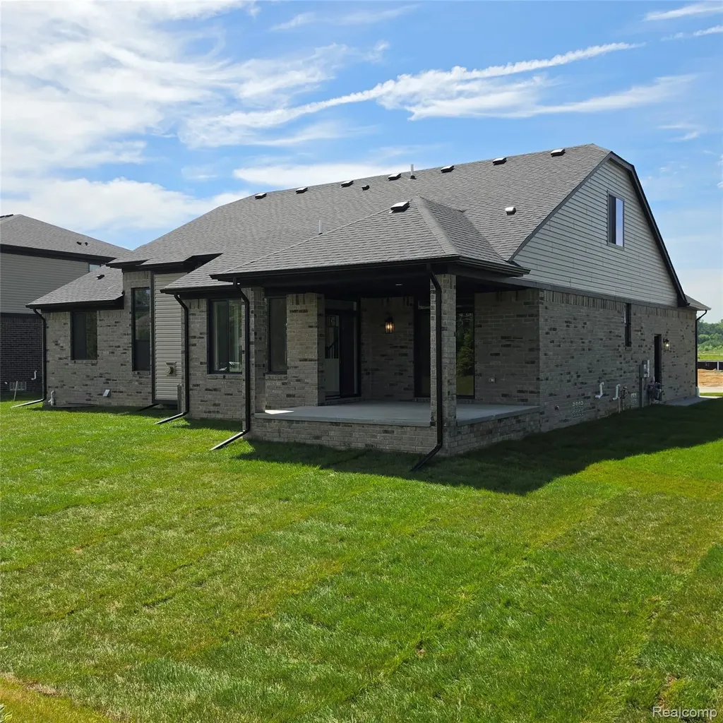 7368 Brys Drive Shelby Charter Township MI 48316