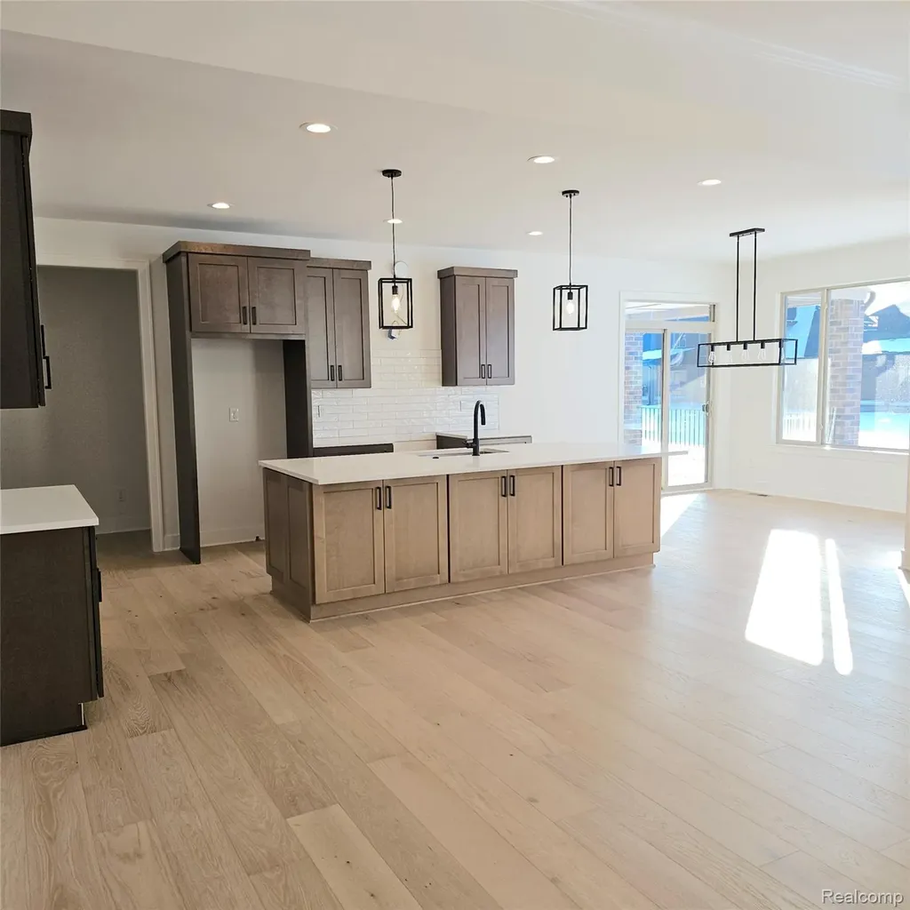 7368 Brys Drive Shelby Charter Township MI 48316