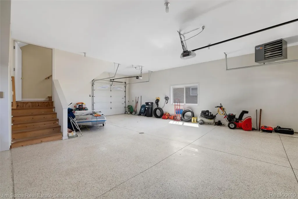38008 Seaway Court Harrison Charter Township MI 48045
