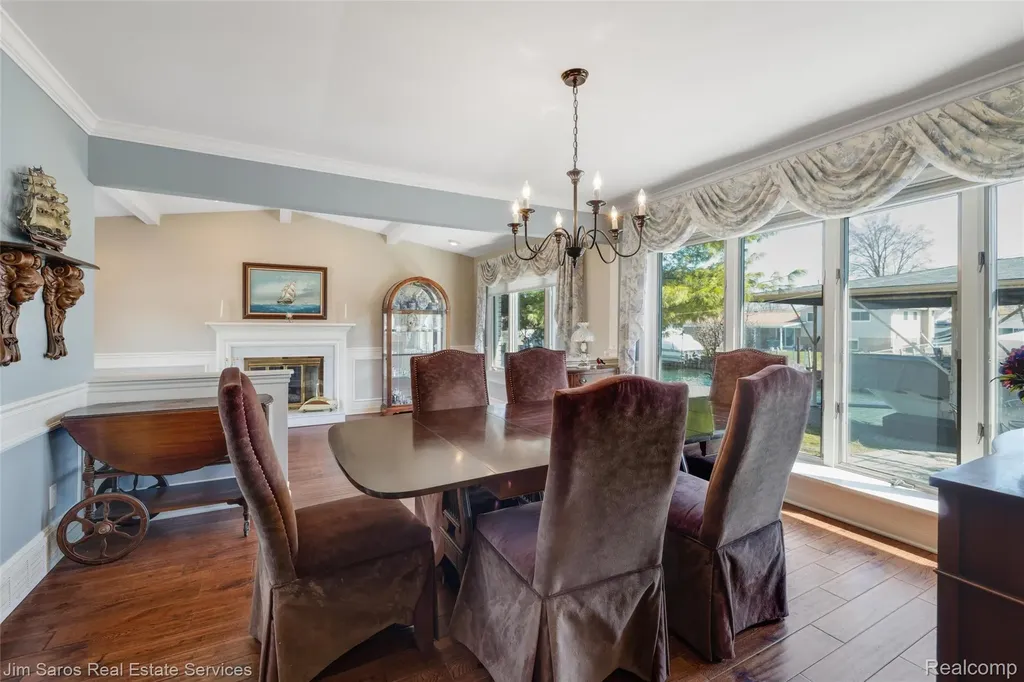 38008 Seaway Court Harrison Charter Township MI 48045