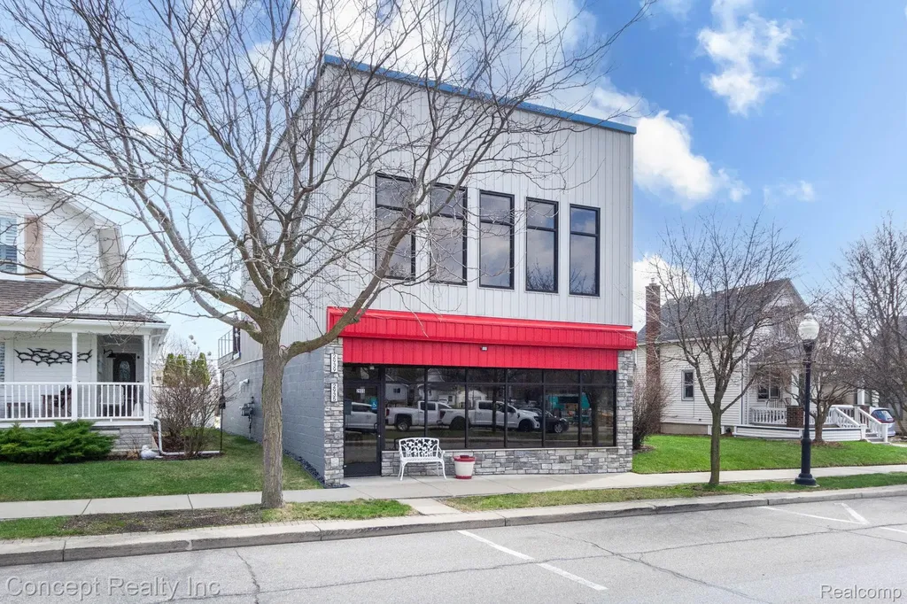 2935 W Jefferson Avenue Trenton City MI 48183