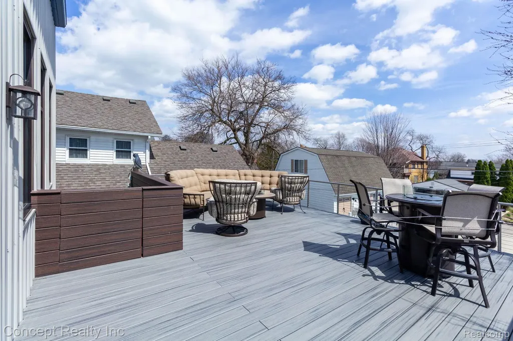 2935 W Jefferson Avenue Trenton City MI 48183